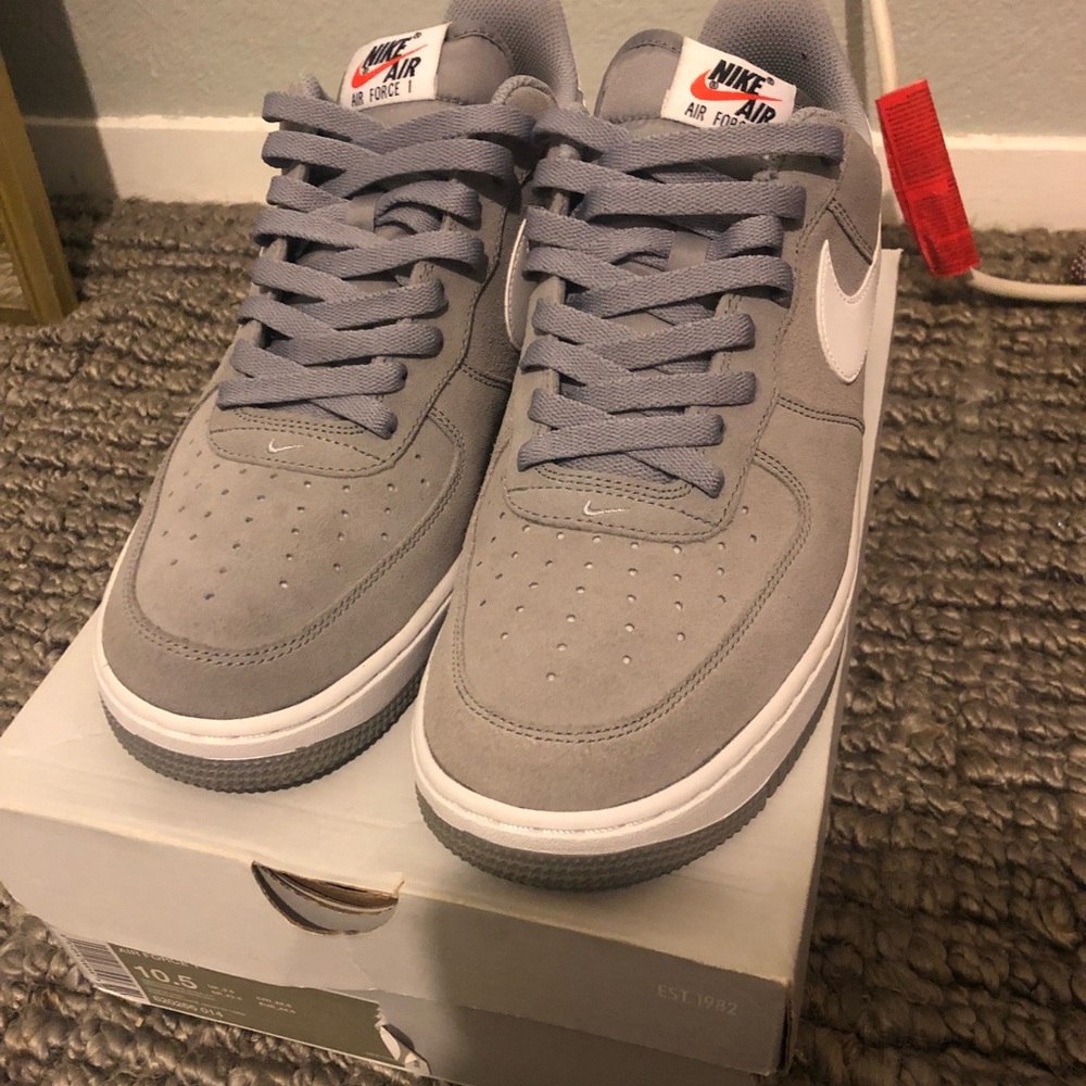 Af1 grey suede sz 10.5 9/10 with box